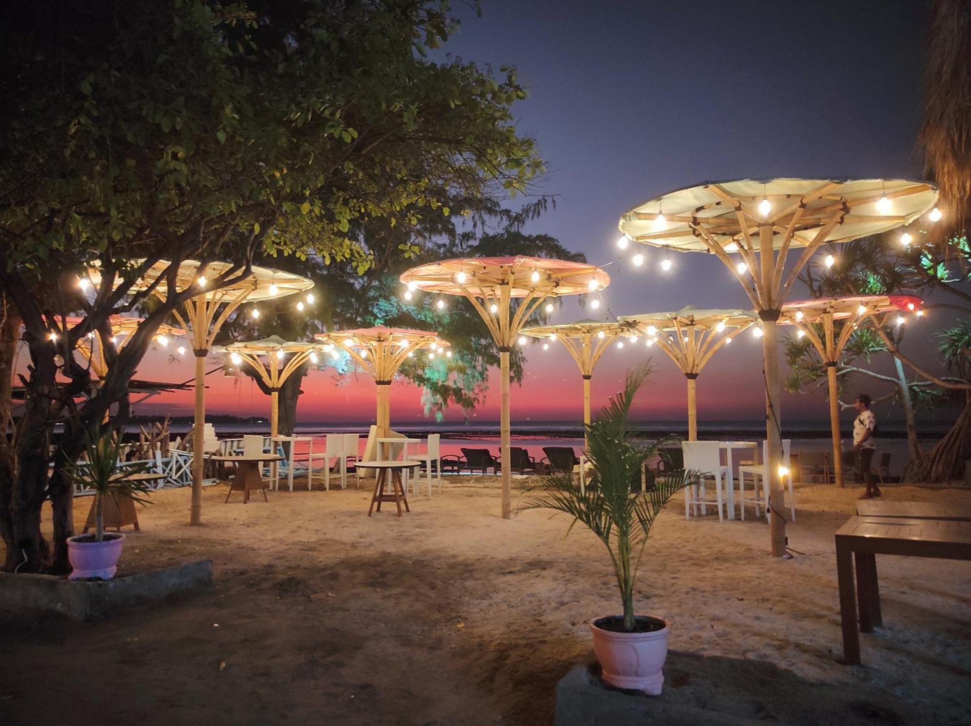 Playa Bonita Hotel & Beach Club Gili Air Exterior photo