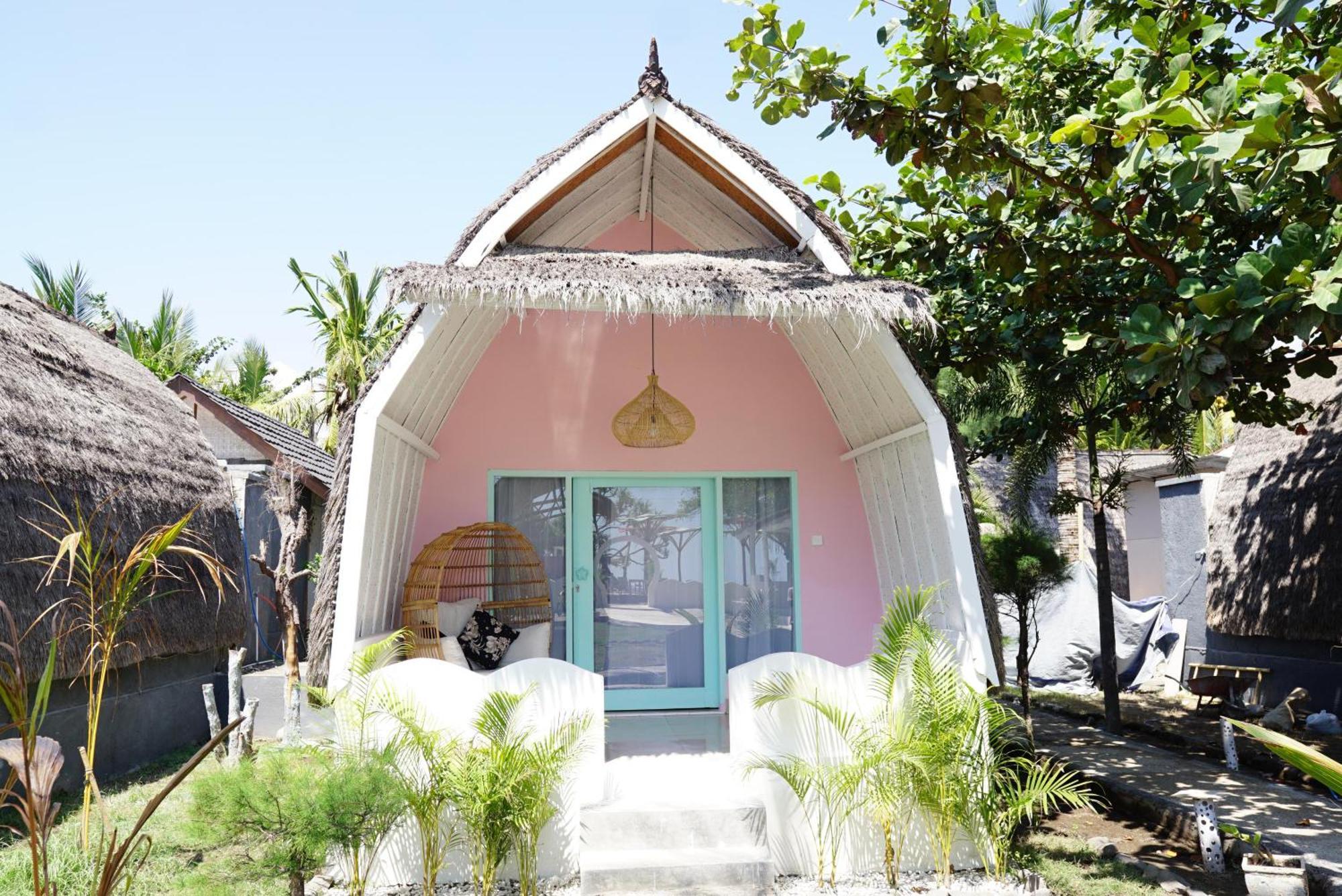 Playa Bonita Hotel & Beach Club Gili Air Exterior photo