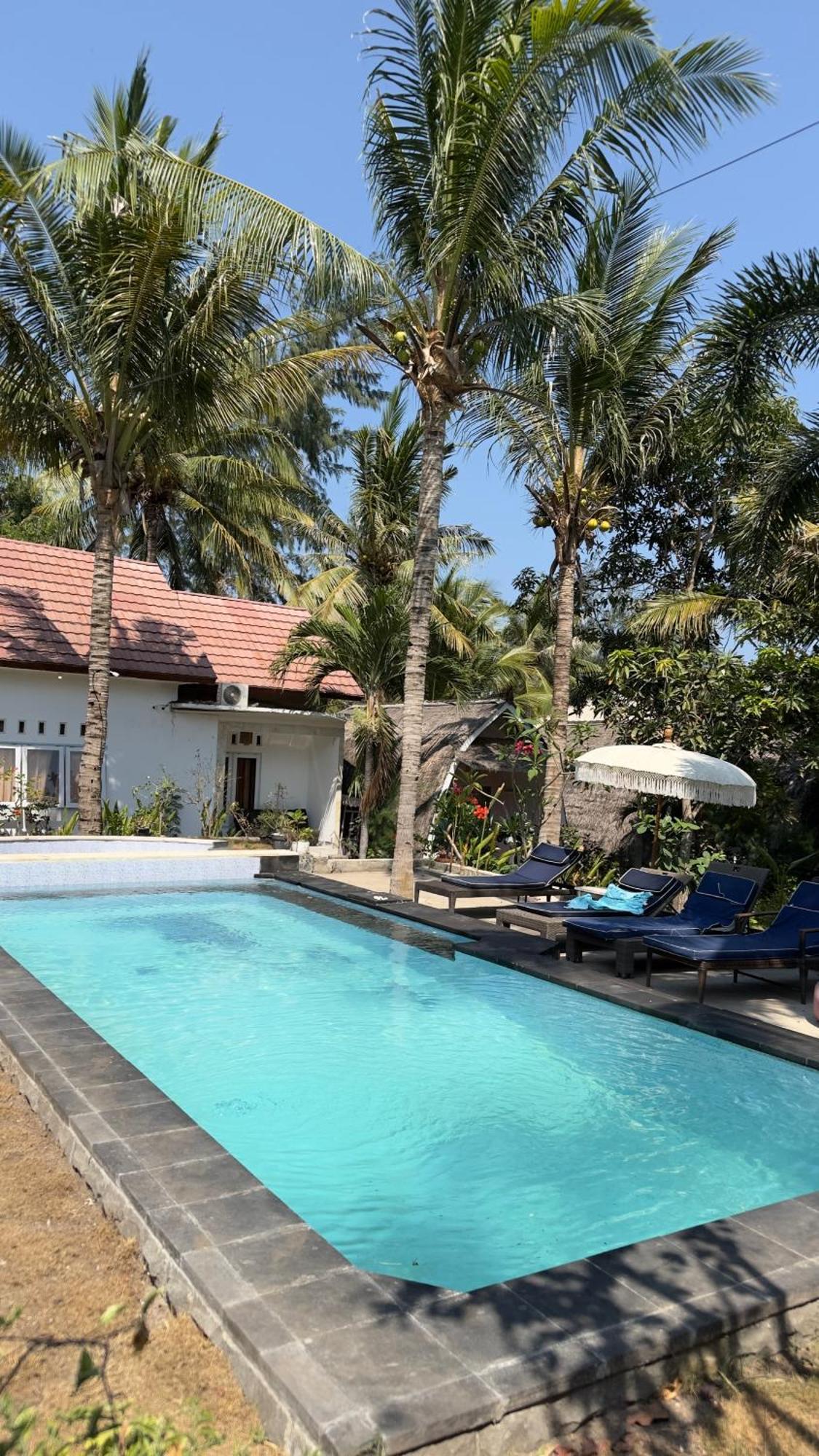 Playa Bonita Hotel & Beach Club Gili Air Exterior photo
